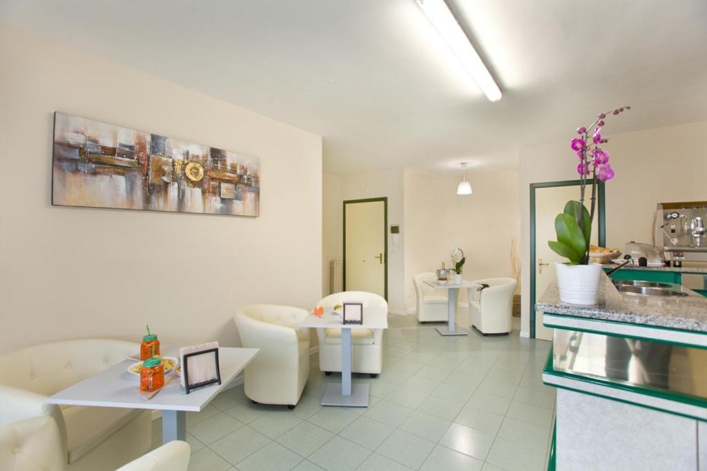 Residence "Canta" เปสการา ภายนอก รูปภาพ